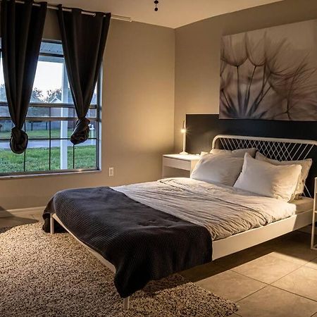 Renovated 3 Bedroom Home Near All Main Attractions Kissimmee Bagian luar foto