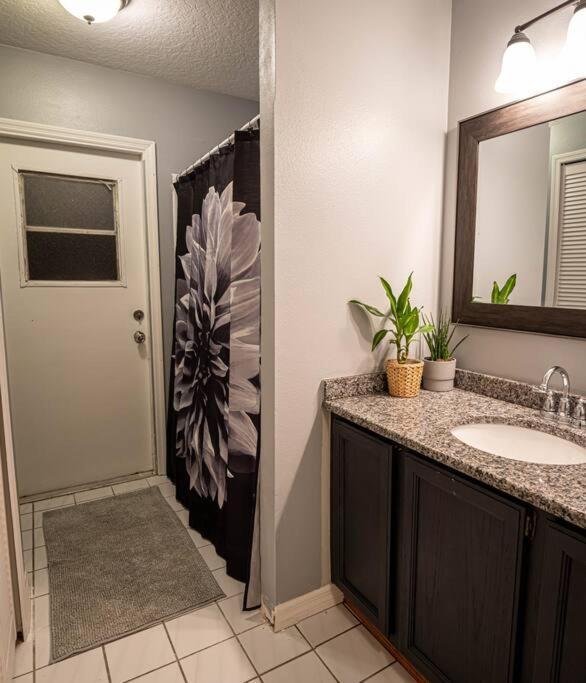 Renovated 3 Bedroom Home Near All Main Attractions Kissimmee Bagian luar foto