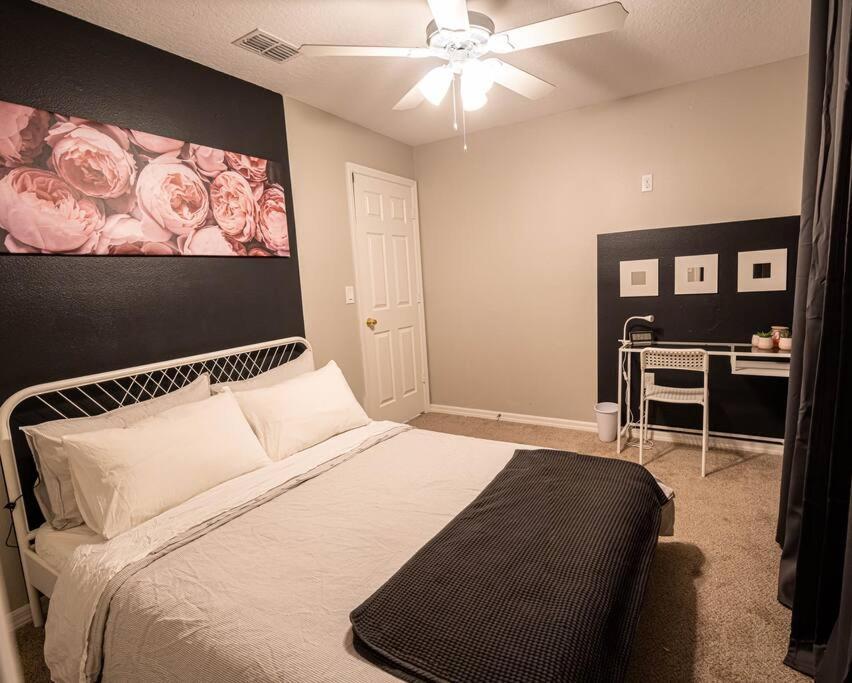 Renovated 3 Bedroom Home Near All Main Attractions Kissimmee Bagian luar foto